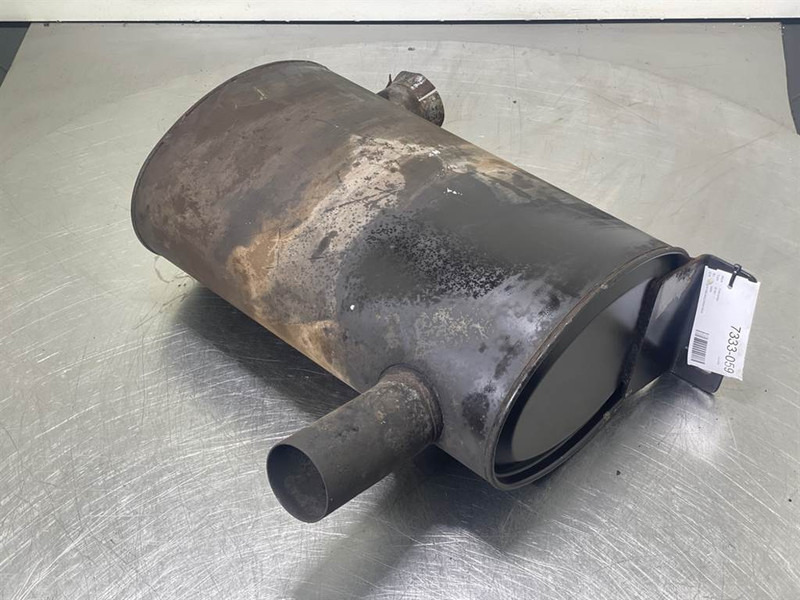 Cat 924G - Exhaust/Auspuff/Uitlaat - Motor pro Stavební technika: obrázek 1 Cat 924G - Exhaust/Auspuff/Uitlaat - Motor pro Stavební technika: obrázek 1