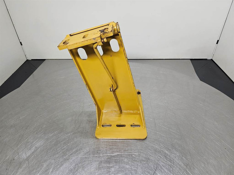 Cat 950H-301-2261-Fender bracket/Halter/Steun - Rám/ Šasi pro Stavební technika: obrázek 3 Cat 950H-301-2261-Fender bracket/Halter/Steun - Rám/ Šasi pro Stavební technika: obrázek 3