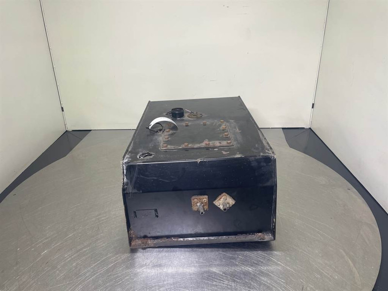 Cat TH62-142-4887-Fuel tank/Kraftstofftank - Rám/ Šasi pro Stavební technika: obrázek 1 Cat TH62-142-4887-Fuel tank/Kraftstofftank - Rám/ Šasi pro Stavební technika: obrázek 1