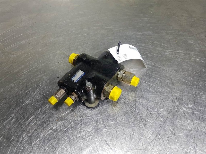 Char-Lynn 6061457002 - Kramer 320 - Priority valve - Hydraulika pro Stavební technika: obrázek 2 Char-Lynn 6061457002 - Kramer 320 - Priority valve - Hydraulika pro Stavební technika: obrázek 2