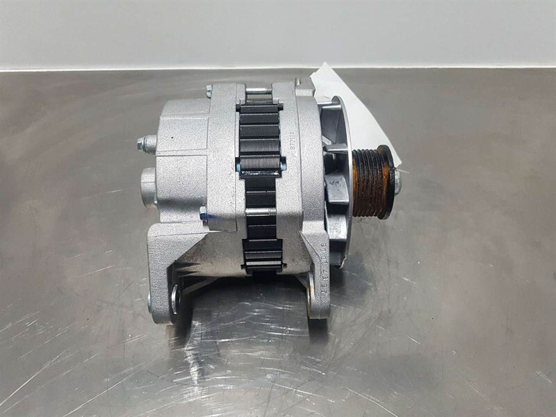 Cummins QSB5.9C-24V 70A-Alternator/Lichtmaschine/Dynamo - Motor pro Stavební technika: obrázek 2 Cummins QSB5.9C-24V 70A-Alternator/Lichtmaschine/Dynamo - Motor pro Stavební technika: obrázek 2