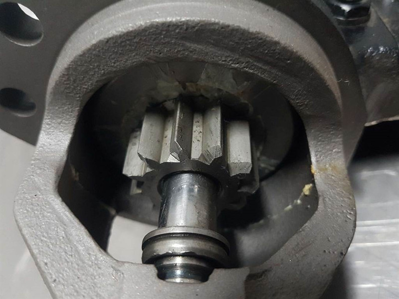 Deutz 1011-12V 11T 2,2KW-Starter/Anlasser/Startmotor - Motor pro Stavební technika: obrázek 4 Deutz 1011-12V 11T 2,2KW-Starter/Anlasser/Startmotor - Motor pro Stavební technika: obrázek 4