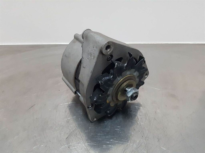 Deutz 28V 27A - Alternator/Lichtmaschine/Dynamo - Motor pro Stavební technika: obrázek 1 Deutz 28V 27A - Alternator/Lichtmaschine/Dynamo - Motor pro Stavební technika: obrázek 1