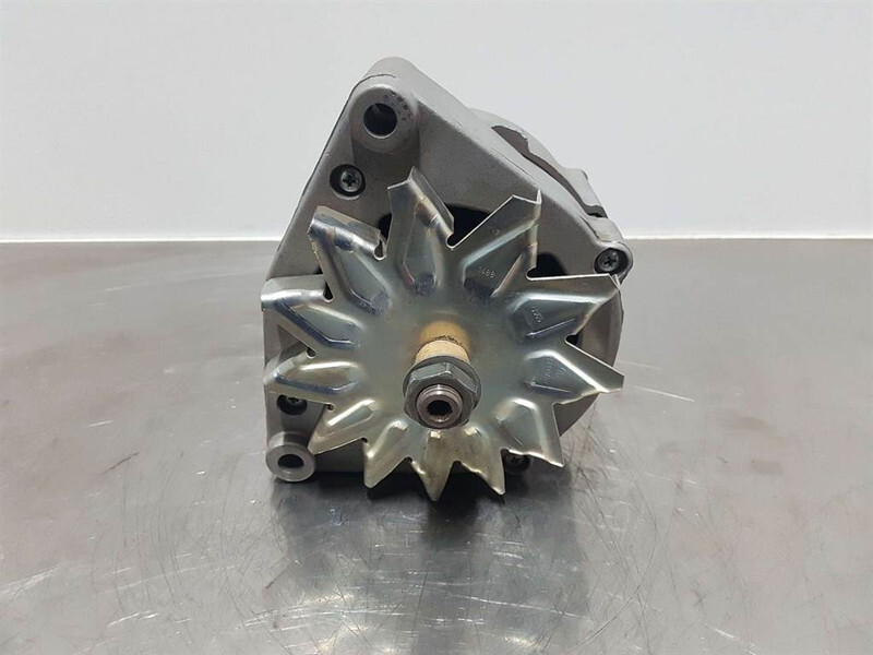 Deutz 913/1013-28V 55A-Alternator/Lichtmaschine/Dynamo - Motor pro Stavební technika: obrázek 2 Deutz 913/1013-28V 55A-Alternator/Lichtmaschine/Dynamo - Motor pro Stavební technika: obrázek 2