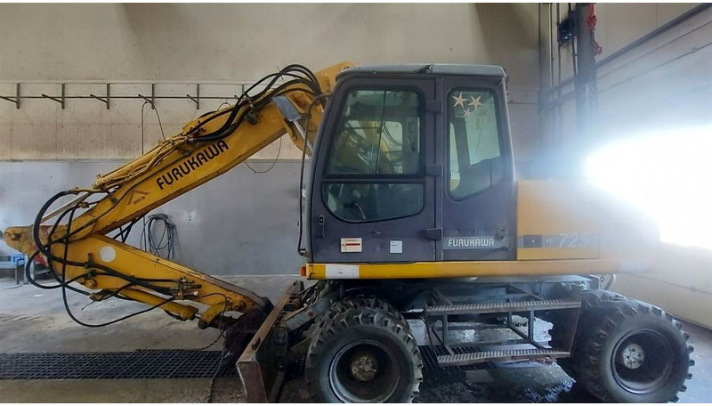 Furukawa W 725 LS (For parts) - Kolesové rýpadlo: obrázek 4 Furukawa W 725 LS (For parts) - Kolesové rýpadlo: obrázek 4