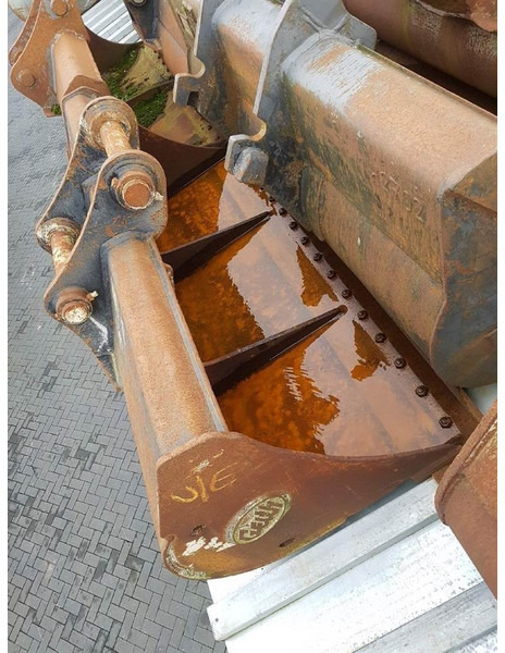 GEITH MCR 186-2,10 mtr-Bucket/Tieflöffel/Dichte bak - Lžíce: obrázek 2 GEITH MCR 186-2,10 mtr-Bucket/Tieflöffel/Dichte bak - Lžíce: obrázek 2