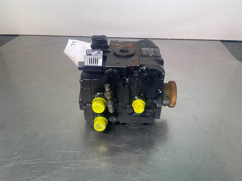 Genie Z34-22-Sauer Danfoss 42R28DG-Drive motor/Fahrmotor - Hydraulika pro Stavební technika: obrázek 1 Genie Z34-22-Sauer Danfoss 42R28DG-Drive motor/Fahrmotor - Hydraulika pro Stavební technika: obrázek 1