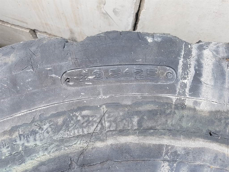 Goodyear 23.5-25 - Tyre/Reifen/Band - Pneumatiky pro Stavební technika: obrázek 4 Goodyear 23.5-25 - Tyre/Reifen/Band - Pneumatiky pro Stavební technika: obrázek 4