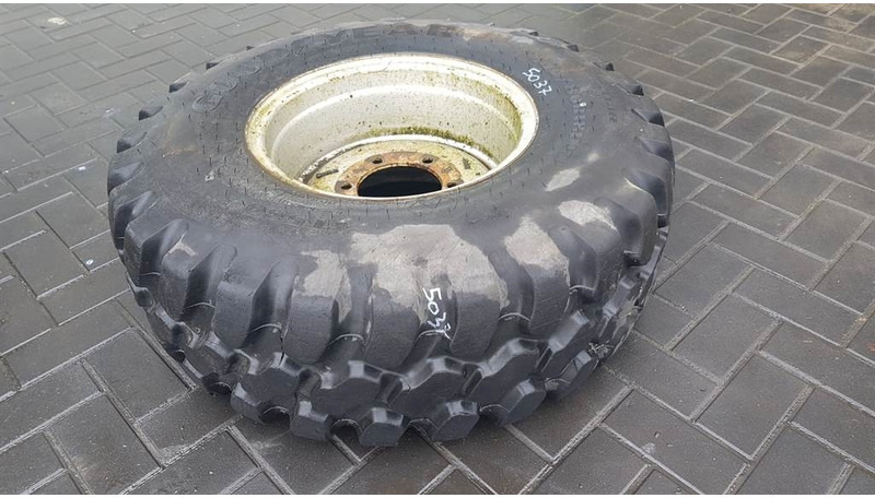 Goodyear 340/80-R18 IND - Tyre/Reifen/Band - Pneumatiky a ráfky pro Stavební technika: obrázek 1 Goodyear 340/80-R18 IND - Tyre/Reifen/Band - Pneumatiky a ráfky pro Stavební technika: obrázek 1