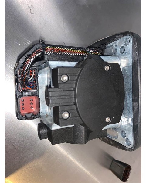 JLG 3006H-Elobau-J4F6ASS00GA0051F-Joystick/Steuergriff - Elektrický systém pro Stavební technika: obrázek 5 JLG 3006H-Elobau-J4F6ASS00GA0051F-Joystick/Steuergriff - Elektrický systém pro Stavební technika: obrázek 5
