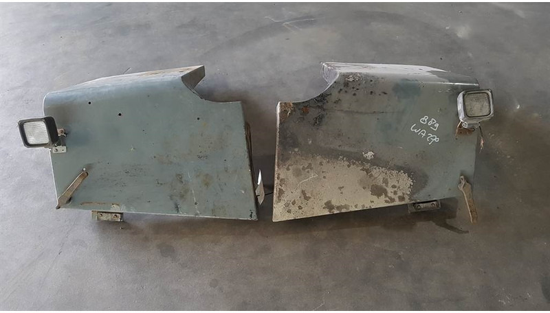 Komatsu WA 270 - 3 - Fender/Kotflügel/Spatbord - Křídlo pro Stavební technika: obrázek 1 Komatsu WA 270 - 3 - Fender/Kotflügel/Spatbord - Křídlo pro Stavební technika: obrázek 1