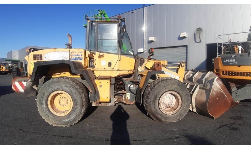 Komatsu WA 320 - 5H (For parts) - Kolový nakladač: obrázek 1 Komatsu WA 320 - 5H (For parts) - Kolový nakladač: obrázek 1