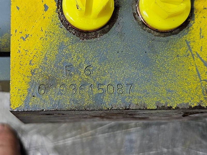 Kramer 512SL - Valve/Ventile/Ventiel - Hydraulika pro Stavební technika: obrázek 4 Kramer 512SL - Valve/Ventile/Ventiel - Hydraulika pro Stavební technika: obrázek 4