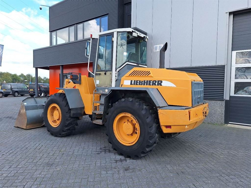 Liebherr L522 - Kolový nakladač: obrázek 2 Liebherr L522 - Kolový nakladač: obrázek 2