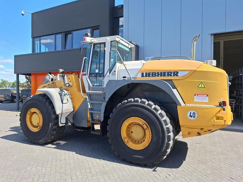 Liebherr L580 - Kolový nakladač: obrázek 1 Liebherr L580 - Kolový nakladač: obrázek 1