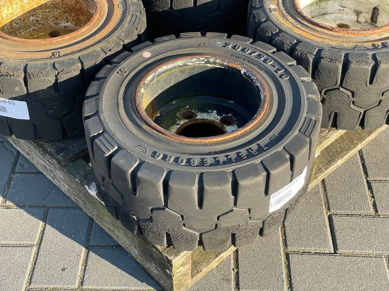 Linde -Trelleborg 200/50-10-Tire/Reifen/Band - Pneumatiky a ráfky pro Stavební technika: obrázek 2 Linde -Trelleborg 200/50-10-Tire/Reifen/Band - Pneumatiky a ráfky pro Stavební technika: obrázek 2