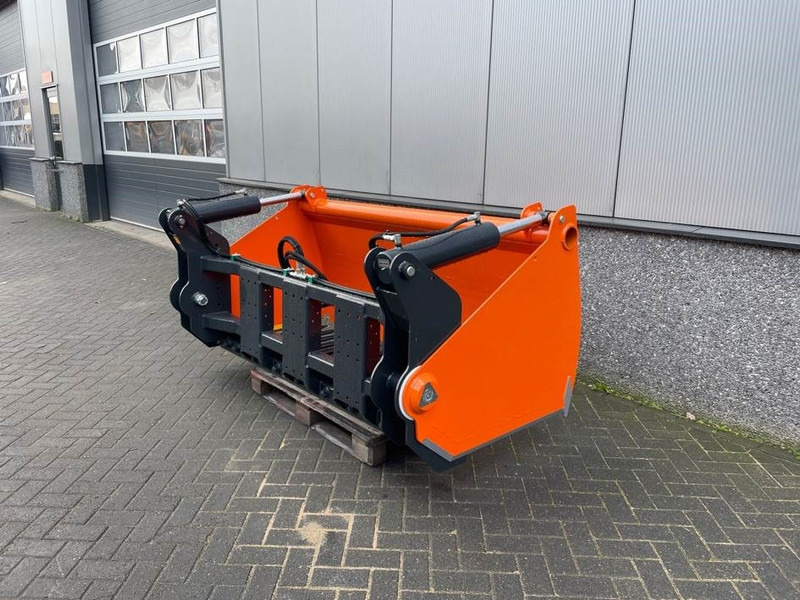 MAMMUT SC220M - Silage cutter/Silageschneider/Kuilhapper - Technika na siláž: obrázek 5 MAMMUT SC220M - Silage cutter/Silageschneider/Kuilhapper - Technika na siláž: obrázek 5