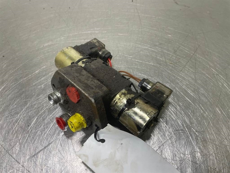 New Holland KV-4/3-3KO-6-6 - Hydraulika pro Stavební technika: obrázek 3 New Holland KV-4/3-3KO-6-6 - Hydraulika pro Stavební technika: obrázek 3