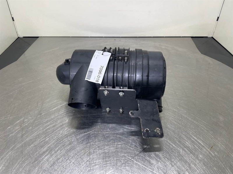 New Holland W110C - Air filter/Luftfilter/Luchtfilter - Motor pro Stavební technika: obrázek 1 New Holland W110C - Air filter/Luftfilter/Luchtfilter - Motor pro Stavební technika: obrázek 1