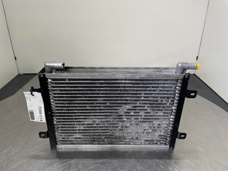 New Holland W110C - Cooler/Kühler/Koeler - Motor pro Stavební technika: obrázek 1 New Holland W110C - Cooler/Kühler/Koeler - Motor pro Stavební technika: obrázek 1