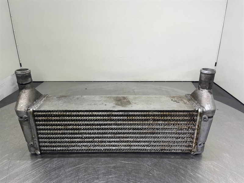 New Holland W110C - Intercooler/Kühler/Koeler - Motor pro Stavební technika: obrázek 1 New Holland W110C - Intercooler/Kühler/Koeler - Motor pro Stavební technika: obrázek 1