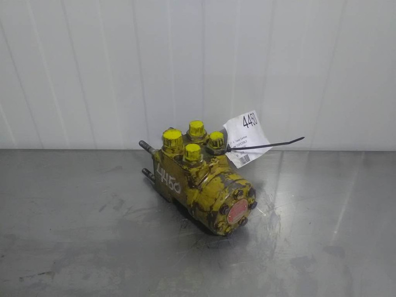 O & K L6-Sauer Danfoss OSPC200LS-150-8270-Steering unit - Hydraulika pro Stavební technika: obrázek 1 O & K L6-Sauer Danfoss OSPC200LS-150-8270-Steering unit - Hydraulika pro Stavební technika: obrázek 1