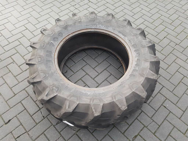 Pirelli 420/70R28-Tire/Reifen/Band - Pneumatiky a ráfky pro Stavební technika: obrázek 2 Pirelli 420/70R28-Tire/Reifen/Band - Pneumatiky a ráfky pro Stavební technika: obrázek 2