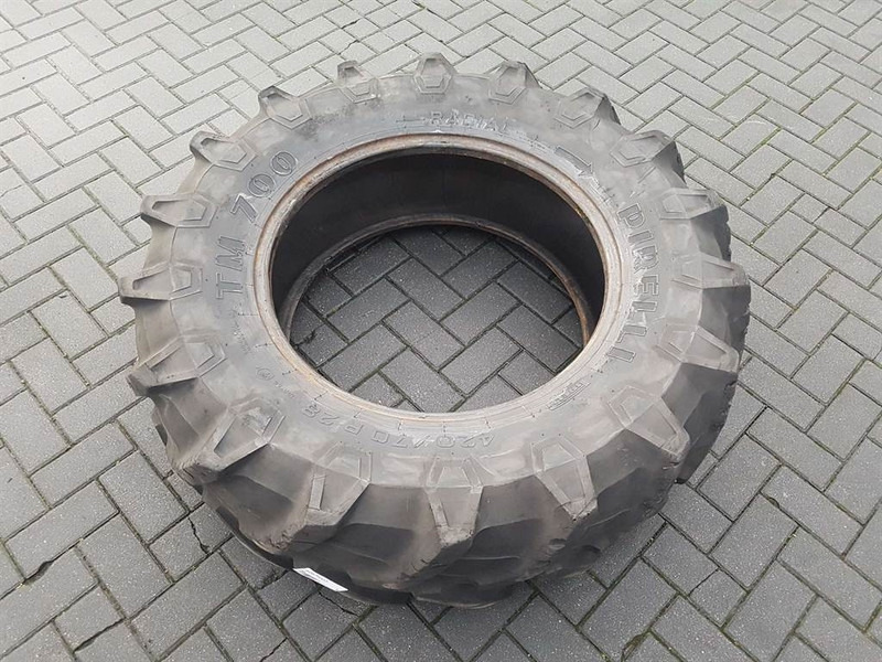 Pirelli 420/70R28-Tire/Reifen/Band - Pneumatiky a ráfky pro Stavební technika: obrázek 2 Pirelli 420/70R28-Tire/Reifen/Band - Pneumatiky a ráfky pro Stavební technika: obrázek 2