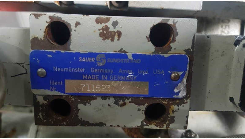 Sauer Sundstrand 90R100DK9B8 - Paus RL1051 - Pump - Hydraulika: obrázek 4 Sauer Sundstrand 90R100DK9B8 - Paus RL1051 - Pump - Hydraulika: obrázek 4