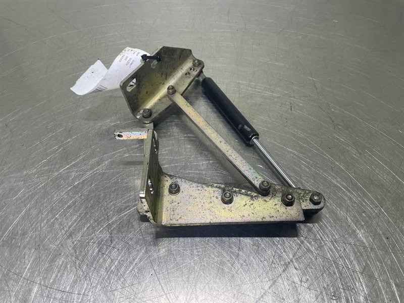 Schaeff SKL834-0451019030-Hinge right/Scharnier - Rám/ Šasi pro Stavební technika: obrázek 3 Schaeff SKL834-0451019030-Hinge right/Scharnier - Rám/ Šasi pro Stavební technika: obrázek 3