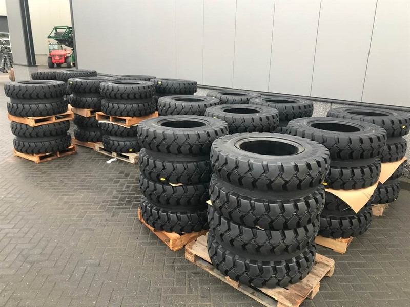 Trelleborg 12.00-20 Dual excavator solid-Tyre/Reifen/Banden - Pneumatiky a ráfky pro Stavební technika: obrázek 1 Trelleborg 12.00-20 Dual excavator solid-Tyre/Reifen/Banden - Pneumatiky a ráfky pro Stavební technika: obrázek 1