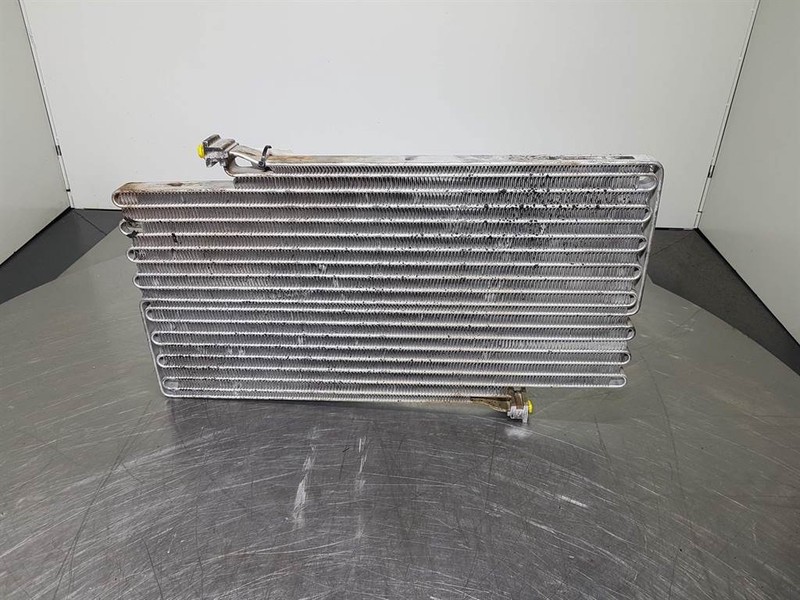 Volvo L50F-Modine 5053410-Airco condenser/Airco koeler - Rám/ Šasi pro Stavební technika: obrázek 3 Volvo L50F-Modine 5053410-Airco condenser/Airco koeler - Rám/ Šasi pro Stavební technika: obrázek 3