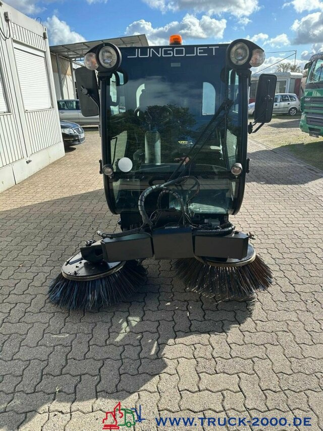 Multicar Nilfisk JungoJet3500 Winterdienst & Kehrmaschine - Zametací vůz: obrázek 5 Multicar Nilfisk JungoJet3500 Winterdienst & Kehrmaschine - Zametací vůz: obrázek 5