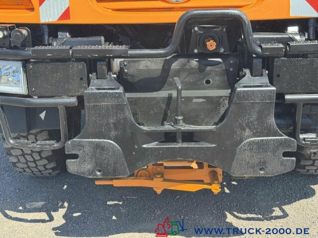 Unimog U300 4x4 Winterdienst Salzstreuer Zapfwelle - Nákladní auto: obrázek 3 Unimog U300 4x4 Winterdienst Salzstreuer Zapfwelle - Nákladní auto: obrázek 3