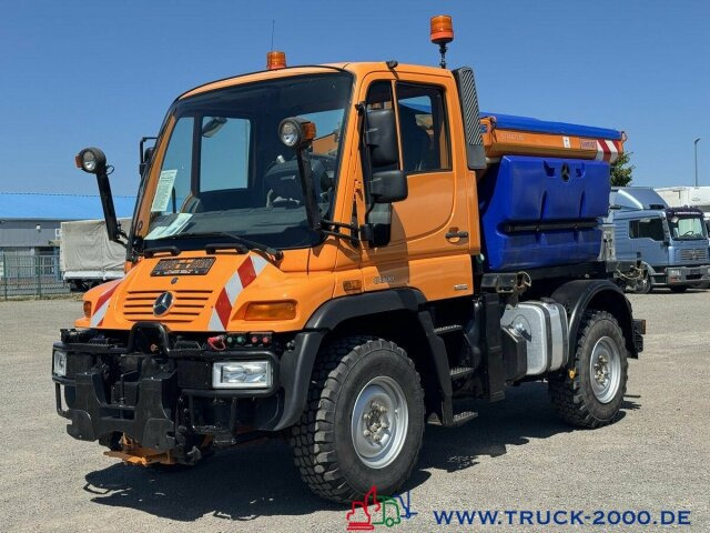 Unimog U300 4x4 Winterdienst Salzstreuer Zapfwelle - Nákladní auto: obrázek 4 Unimog U300 4x4 Winterdienst Salzstreuer Zapfwelle - Nákladní auto: obrázek 4