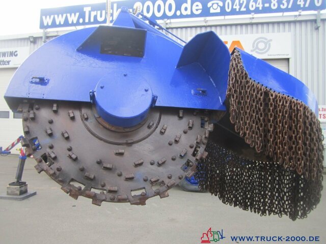 Mercedes-Benz 1831 4x4 Menzi Muck Baum Stubben - Wurzelfräse - Stavební technika: obrázek 4 Mercedes-Benz 1831 4x4 Menzi Muck Baum Stubben - Wurzelfräse - Stavební technika: obrázek 4