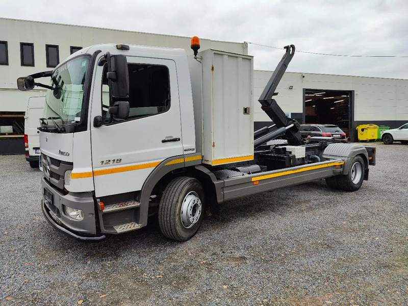 Mercedes-Benz Atego 1218 Containersystem / Hooklift Hyvalift - Hákový nosič kontejnerů: obrázek 1 Mercedes-Benz Atego 1218 Containersystem / Hooklift Hyvalift - Hákový nosič kontejnerů: obrázek 1