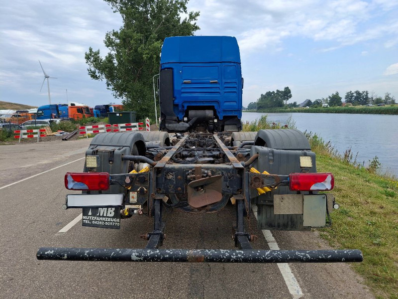 Podvozek s kabinou MAN TGA 26.390 6X2: obrázek 14