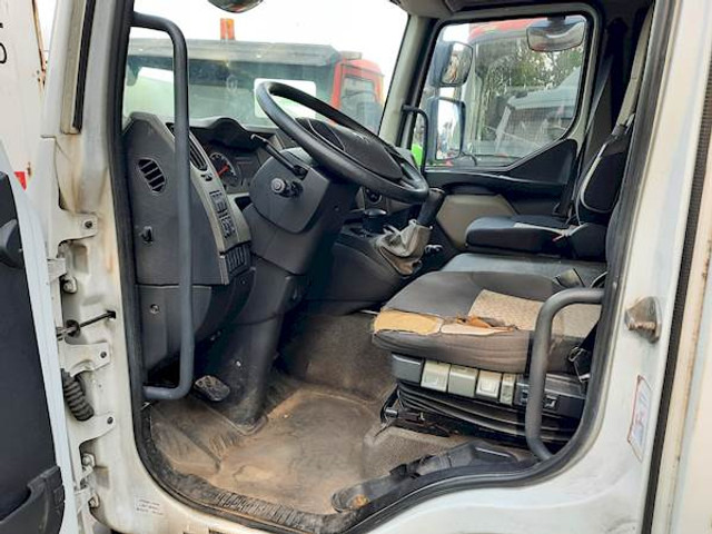 Renault MIDLUM 220 - Podvozek s kabinou: obrázek 3 Renault MIDLUM 220 - Podvozek s kabinou: obrázek 3