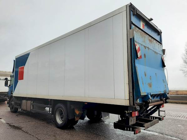 Scania P 270 DB4X2MNB - Chladírenský nákladní automobil: obrázek 4 Scania P 270 DB4X2MNB - Chladírenský nákladní automobil: obrázek 4