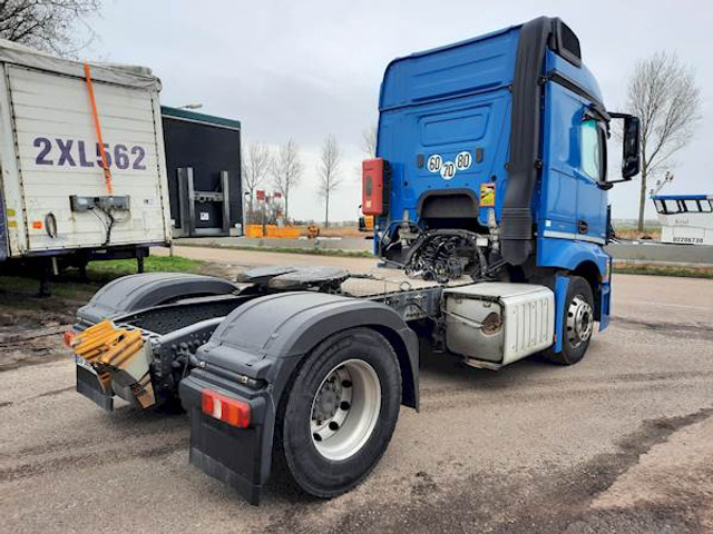 Mercedes-Benz ACTROS 1843 - Tahač: obrázek 4 Mercedes-Benz ACTROS 1843 - Tahač: obrázek 4