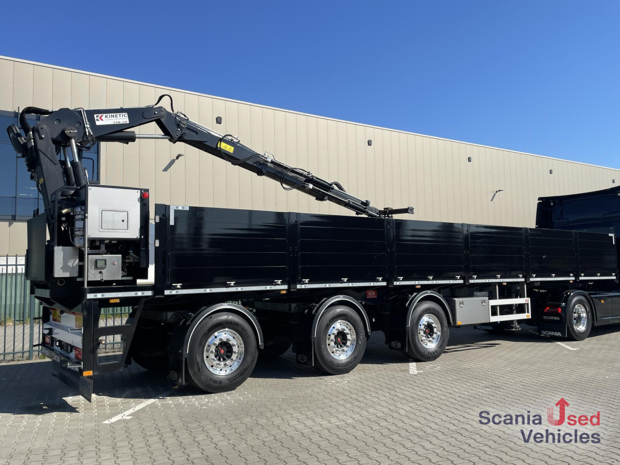 PACTON PACTON TPL.342 CB LIFT AXLE KINETIC 13R-3X CRANE - Přívěs plato/ Valník: obrázek 1 PACTON PACTON TPL.342 CB LIFT AXLE KINETIC 13R-3X CRANE - Přívěs plato/ Valník: obrázek 1