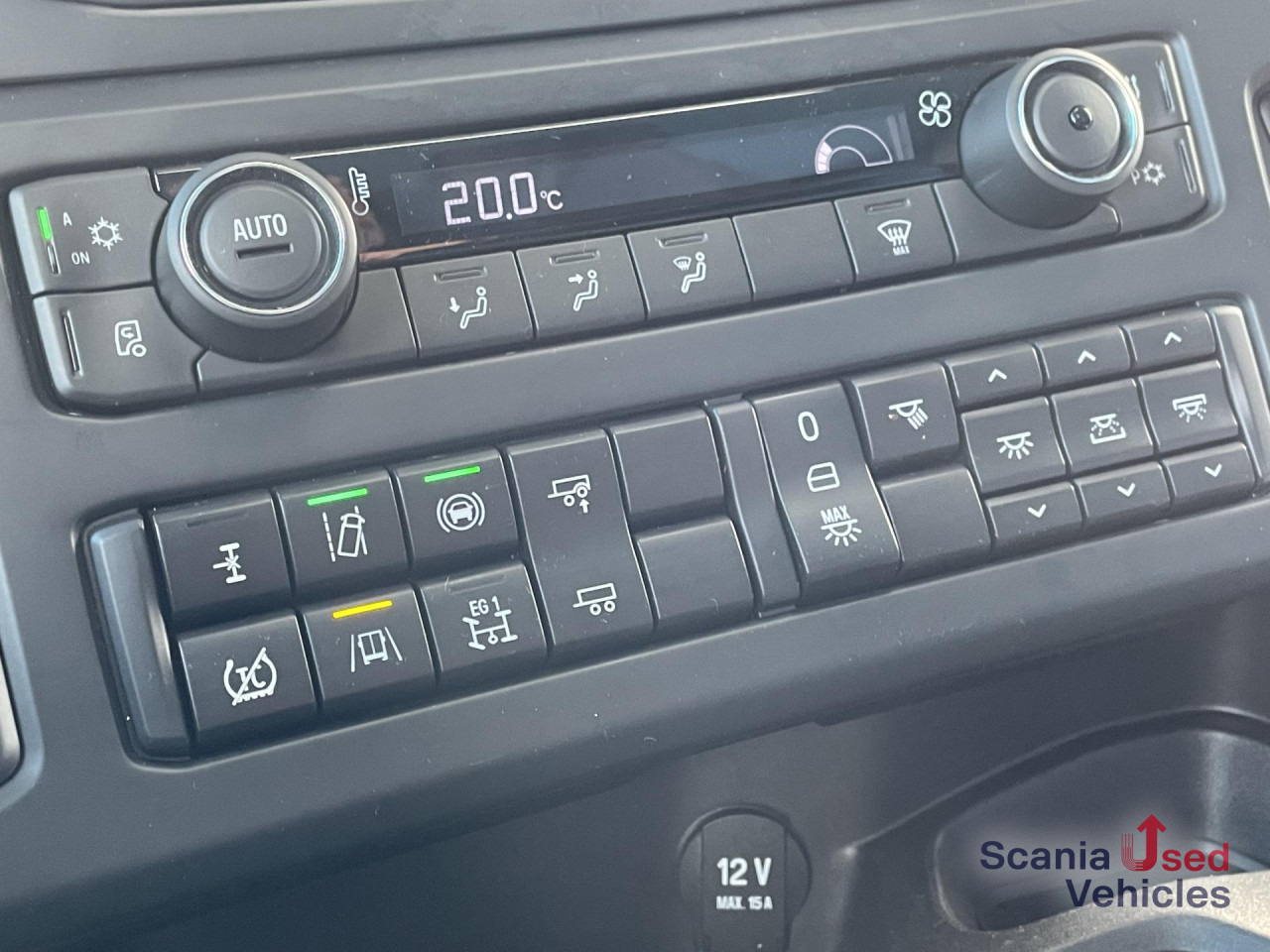 SCANIA R 450 A4x2NB DIFF-L RETARDER FULL AIR P-AIRCO ACC - Tahač: obrázek 5 SCANIA R 450 A4x2NB DIFF-L RETARDER FULL AIR P-AIRCO ACC - Tahač: obrázek 5