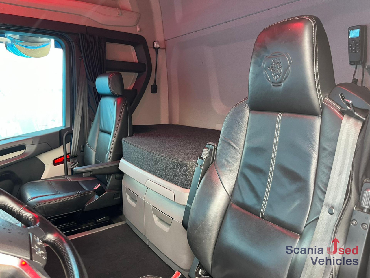 SCANIA R 450 A4x2NB RETARDER DIFF-L KIPPER HYDRO ADR-FL - Tahač: obrázek 3 SCANIA R 450 A4x2NB RETARDER DIFF-L KIPPER HYDRO ADR-FL - Tahač: obrázek 3