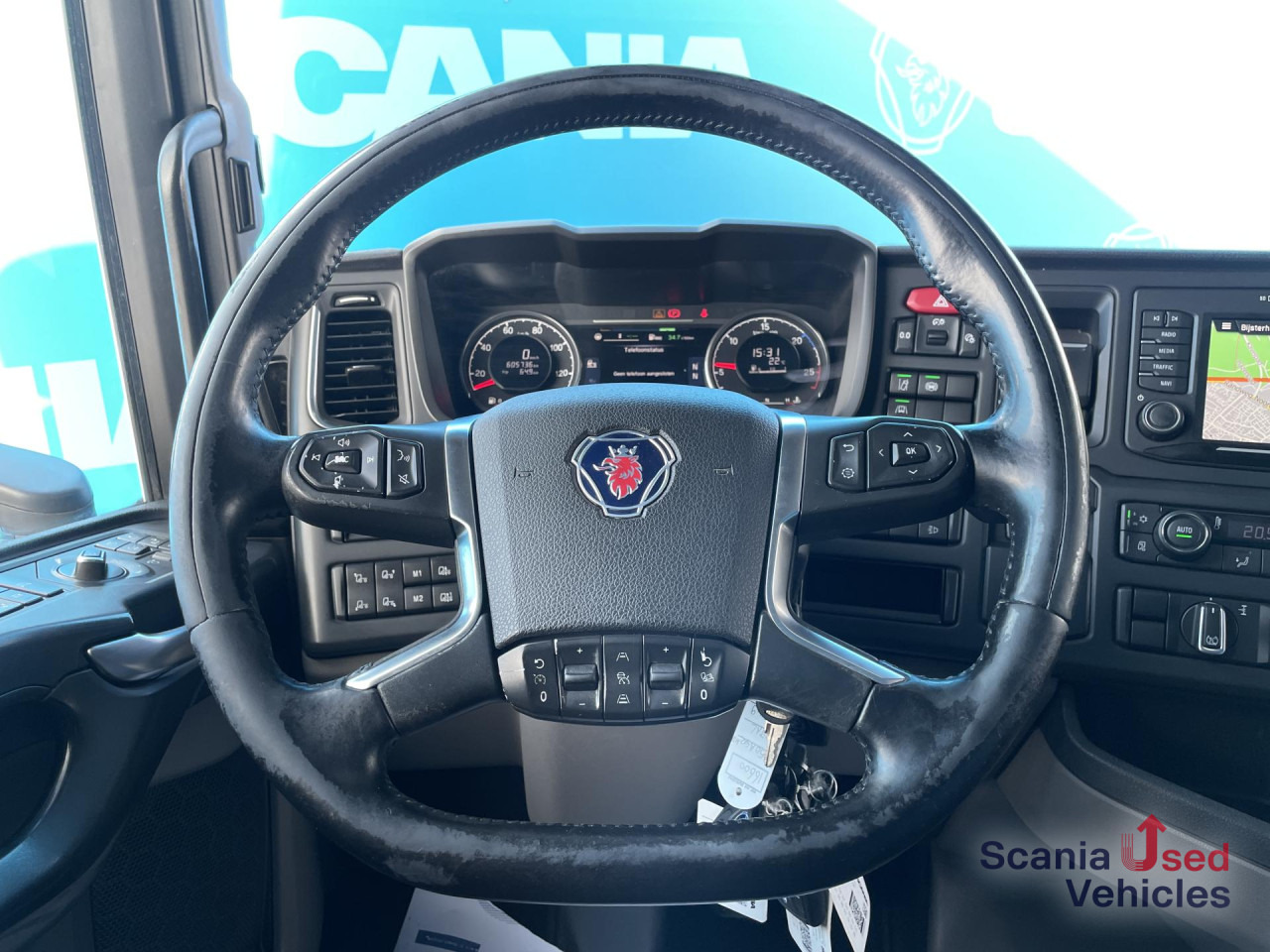 SCANIA R 450 A4x2NB RETARDER FULL AIR DIFF-L ACC 8T - Tahač: obrázek 4 SCANIA R 450 A4x2NB RETARDER FULL AIR DIFF-L ACC 8T - Tahač: obrázek 4