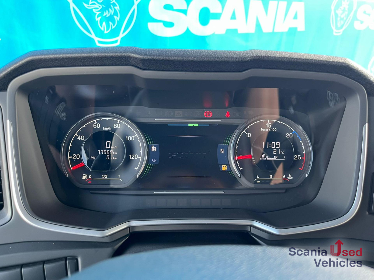 SCANIA S 500 A4x2NB RETARDER DIFF-L FULL AIR VECTO3 - Tahač: obrázek 5 SCANIA S 500 A4x2NB RETARDER DIFF-L FULL AIR VECTO3 - Tahač: obrázek 5