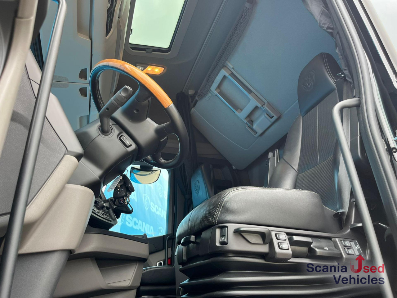 SCANIA S 500 A4x2NB RETARDER DIFF-L PTOv FULL AIR VECTO3 - Tahač: obrázek 3 SCANIA S 500 A4x2NB RETARDER DIFF-L PTOv FULL AIR VECTO3 - Tahač: obrázek 3