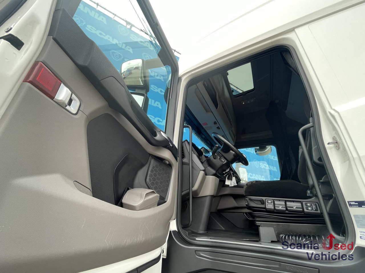 SCANIA S 500 A4x2NB RETARDER P-AIRCO FULL AIR 8T ACC - Tahač: obrázek 4 SCANIA S 500 A4x2NB RETARDER P-AIRCO FULL AIR 8T ACC - Tahač: obrázek 4