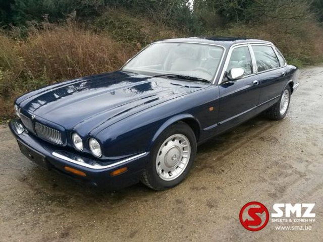 Jaguar Daimler V 8 105000 km TOP einselsitze - Osobní auto: obrázek 1 Jaguar Daimler V 8 105000 km TOP einselsitze - Osobní auto: obrázek 1