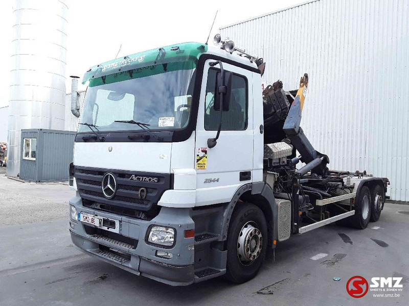 Mercedes-Benz Actros 2544 hiab 102.2 remote hook retarder - Kontejnérový podvozek/ Výměnná nástavba, Auto s hydraulickou rukou: obrázek 3 Mercedes-Benz Actros 2544 hiab 102.2 remote hook retarder - Kontejnérový podvozek/ Výměnná nástavba, Auto s hydraulickou rukou: obrázek 3